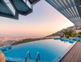 Quel est le meilleur revêtement de sol pour une terrasse de piscine ?