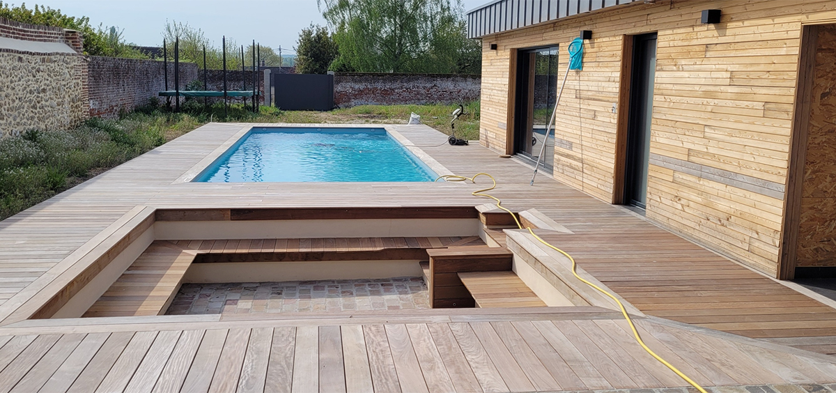 Construction de marches pour terrasse en bois