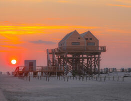 Gérer l’étanchéité d’une terrasse bois sur pilotis