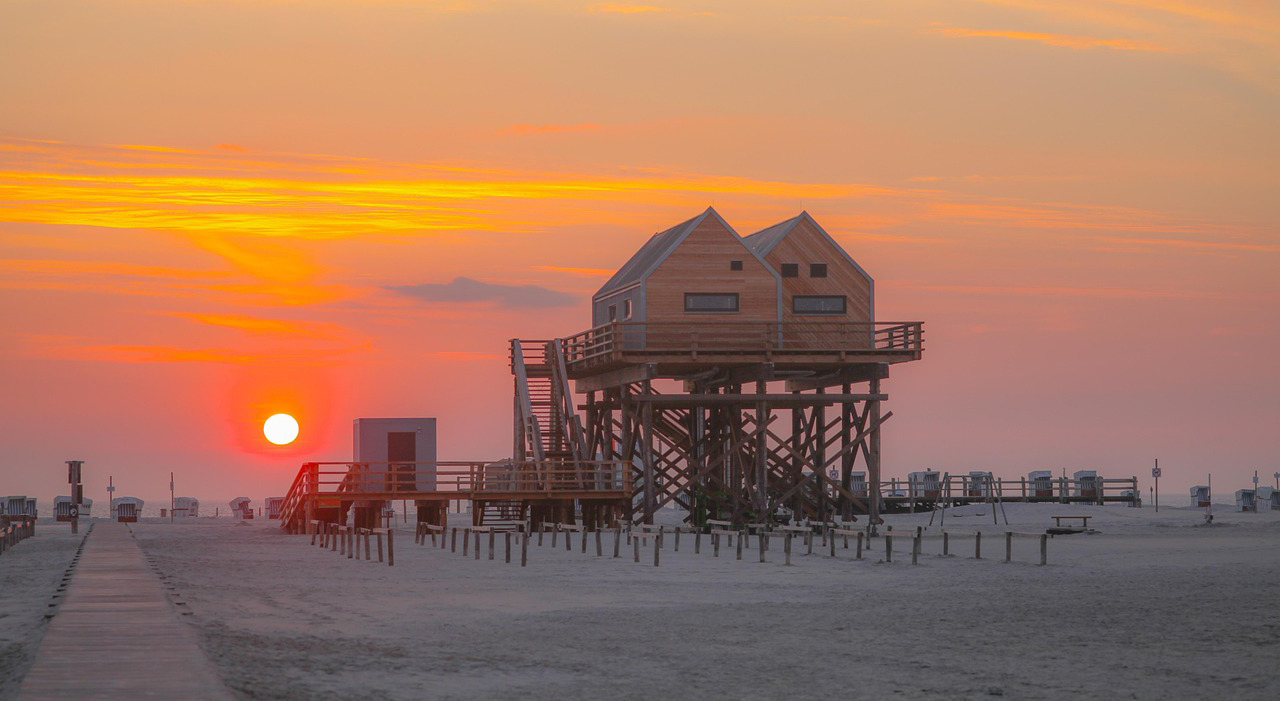 Gérer l’étanchéité d’une terrasse bois sur pilotis